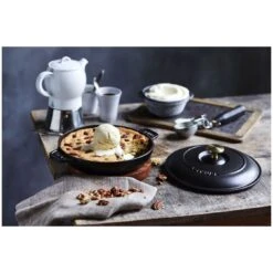 Staub Ovenschaal Met Deksel 20 Cm, Rond, Zwart 7 Staub Ovenschaal Met Deksel 20 Cm, Rond, Zwart -Keukenbenodigdheden 000016835