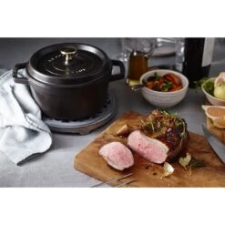 Staub Gietijzeren Braadpan 20 Cm / 2,2 L, Rond, Zwart -Keukenbenodigdheden 000017494
