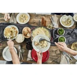 Staub Gietijzeren Braadpan 28 Cm / 6,75 L, Rond, Kersenrood -Keukenbenodigdheden 424418232