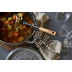 Staub Gietijzeren Braadpan 24 Cm / 3,8 L, Rond, Grafietgrijs -Keukenbenodigdheden 424424407