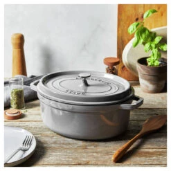 Staub Gietijzeren Braadpan 31 Cm / 5,5 L, Ovaal, Grafietgrijs -Keukenbenodigdheden 750058442