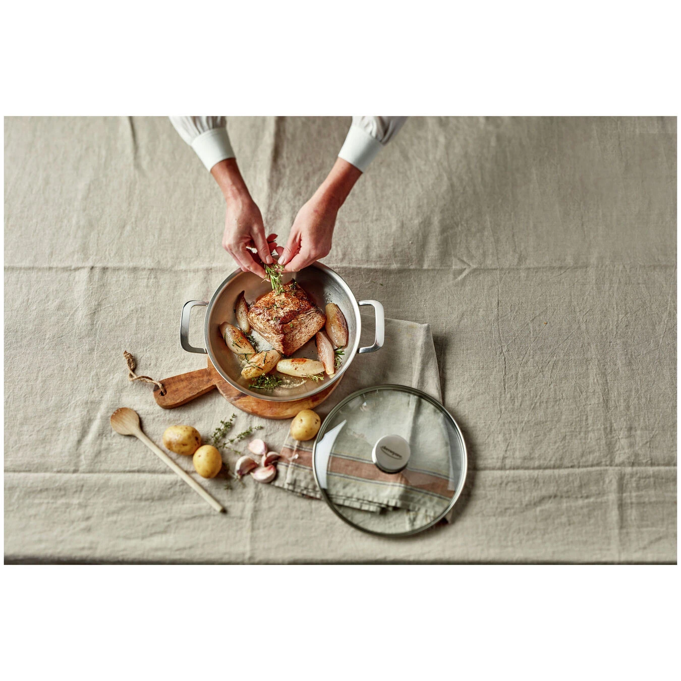 Demeyere Koekenpan Met Glazen Deksel 24 Cm 4 Demeyere Koekenpan Met Glazen Deksel 24 Cm - Afbeelding 2